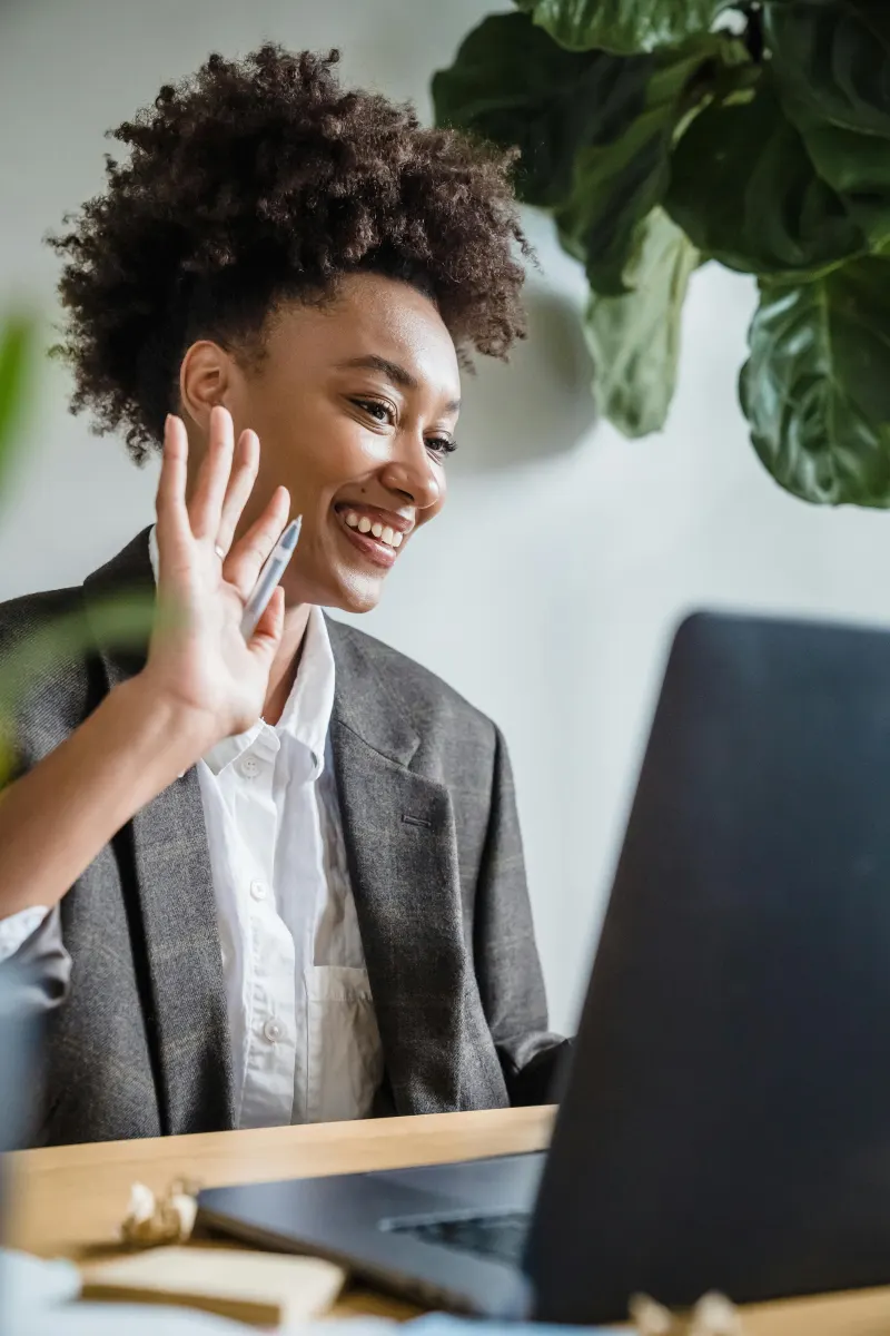 ONLINE COMMUNITY MANAGEMENT (COMM006PO)