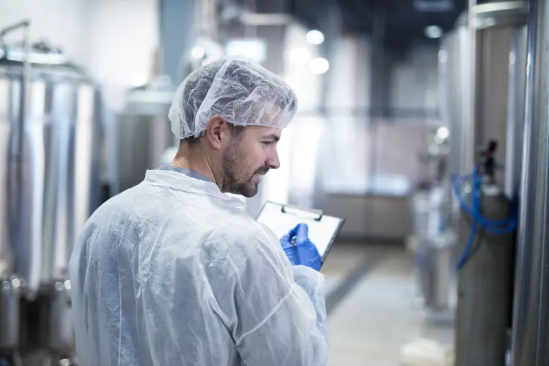 ENERGY EFFICIENCY IN THE REFRIGERATION INDUSTRY (ENAC022PO)